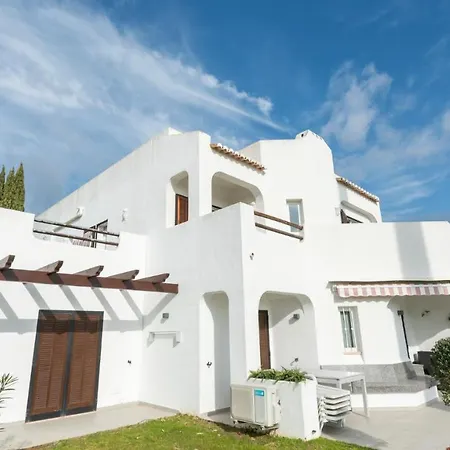 Amazing 2-bedroom With Big Terrace! Lägenhet *