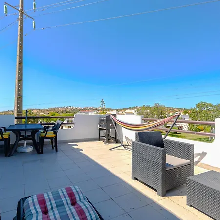 Amazing 2-bedroom With Big Terrace! Lägenhet *